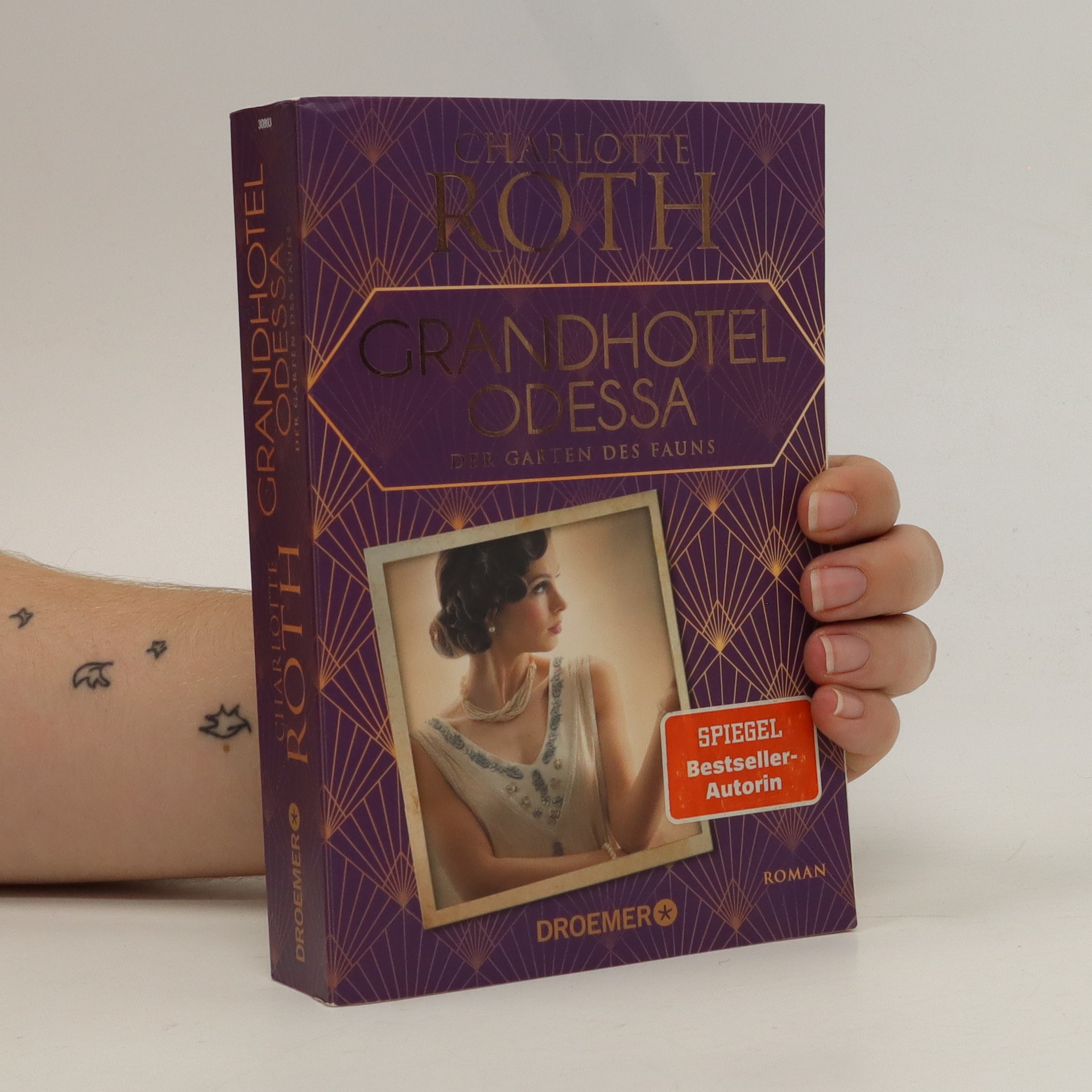 Grandhotel Odessa. Der Garten des Fauns Charlotte Roth knihobot.cz