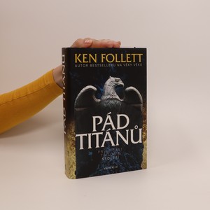 náhled knihy - Pád titánů. 1. část trilogie Století